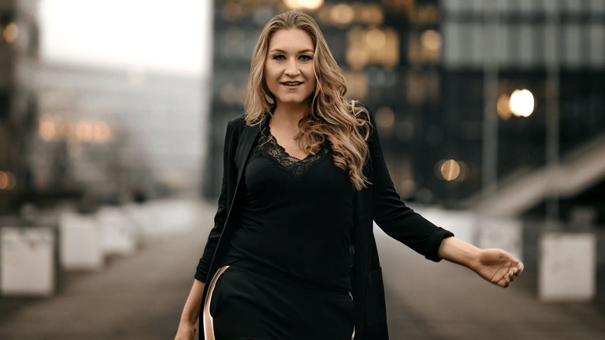 Yasmin Hutchins Machen Machen